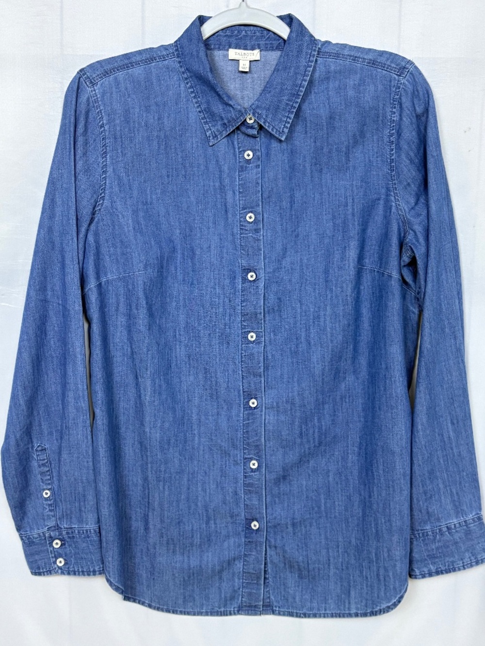 Talbots Women's Chambray Denim Button Down Shirt Blue Long Sleeve Size Medium